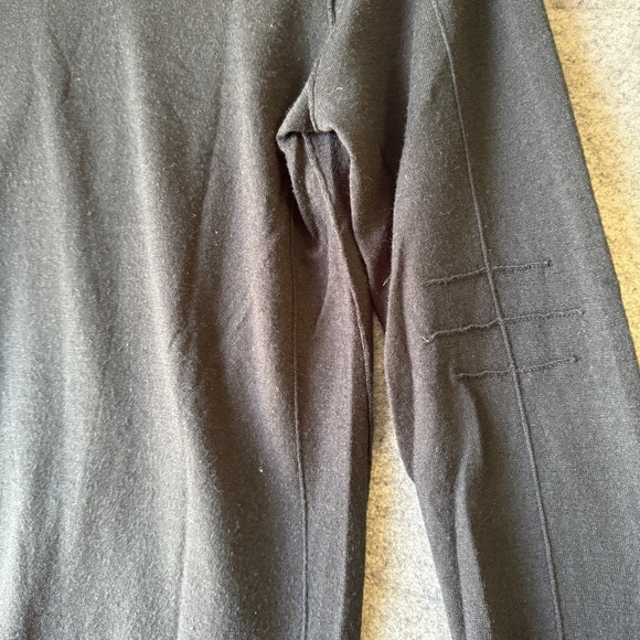 John Varvatos USA Black Wool Blend V-Neck Sweater Size L Textured Sleeve - Picture 13 of 14